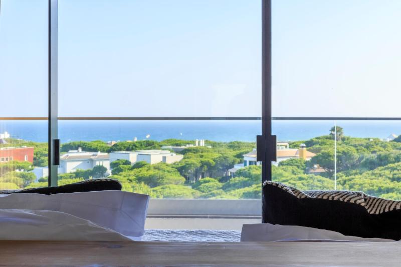 Superior Double Room with Sea View image 1