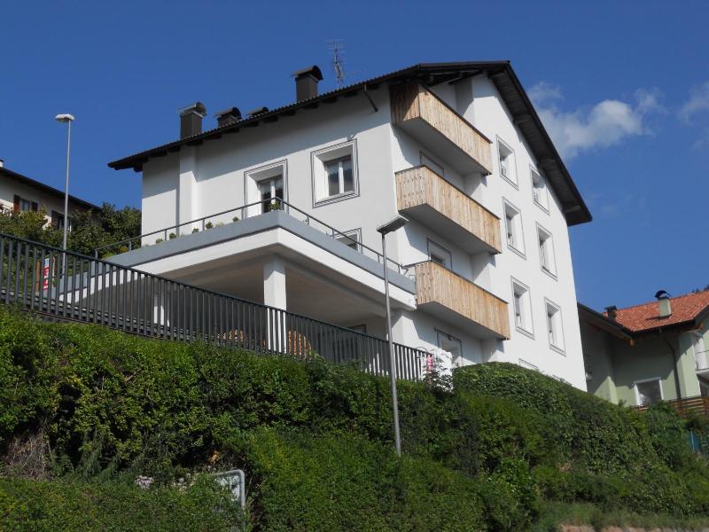 Large Two-Bedroom Apartment with Terrace image 1