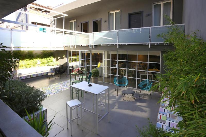 Junior Suite with Balcony image 4