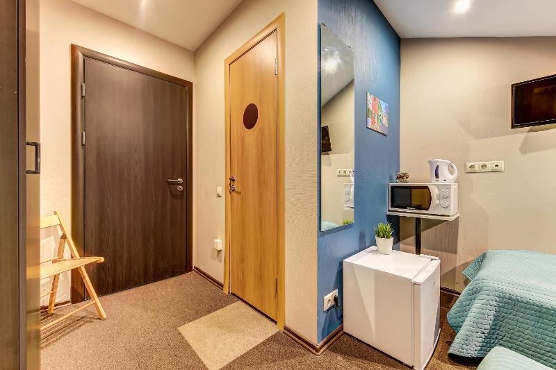 Twin Room image 2