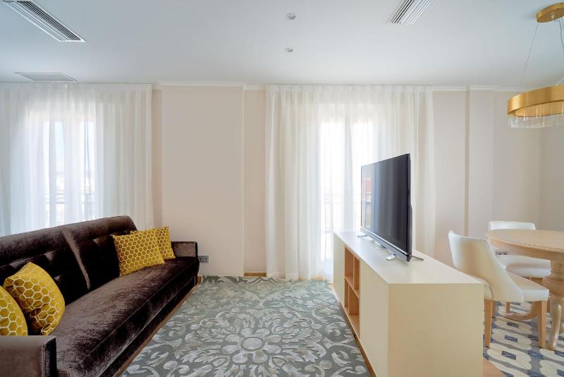 One-Bedroom Apartment image 3