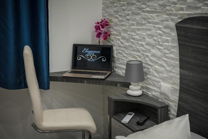 Double or Twin Room with Private Bathroom image 4
