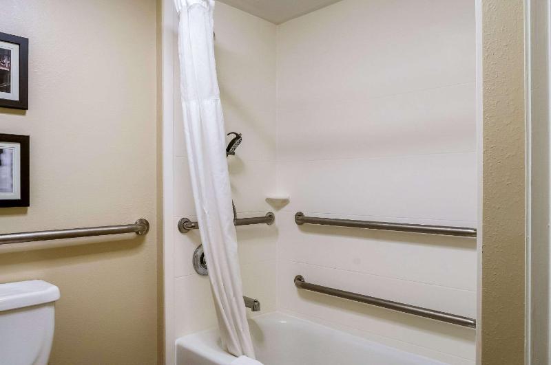 King Room - Disability Access/Non-Smoking image 3