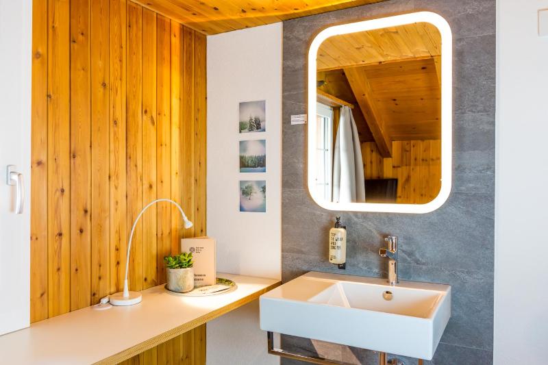 Double Room with Shared Bathroom image 3