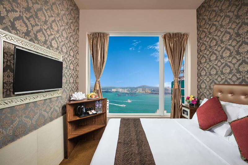 Deluxe Harbour View Double Room  image 2