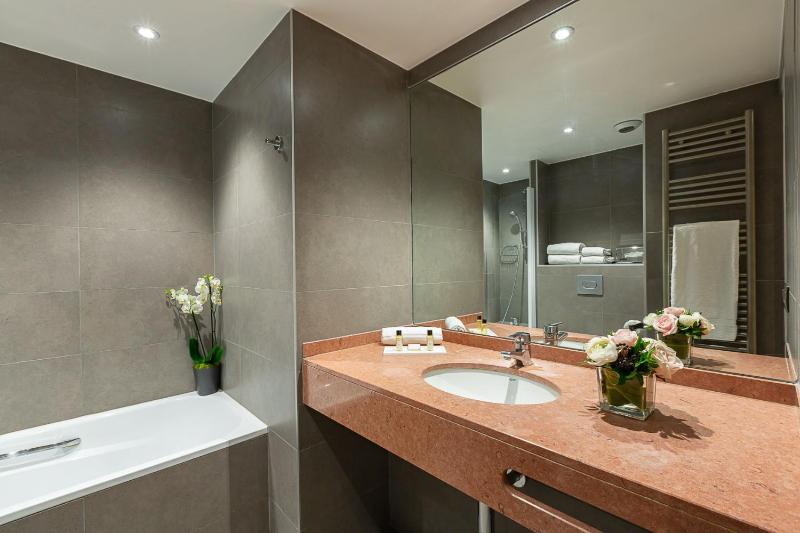 Superior Double Room image 4