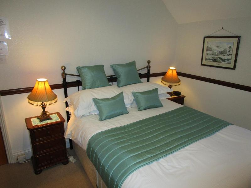 Brookfield B&B Guest House - image 4
