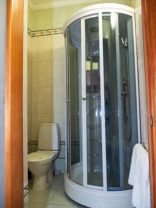 Standard Twin Room image 2
