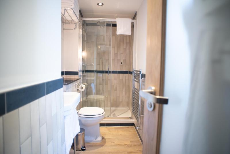 Superior King Room image 2