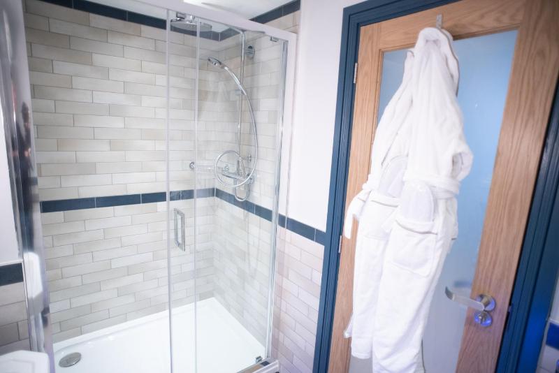 Standard Double Room image 4