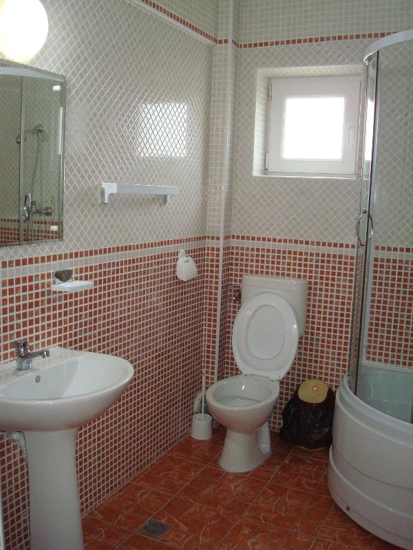 Standard Triple Room image 4