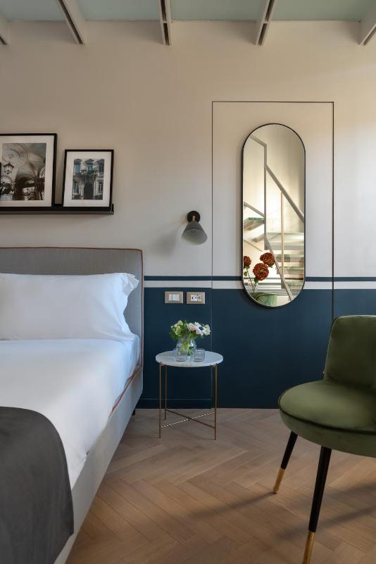 Quadruple Room with Terrace image 4