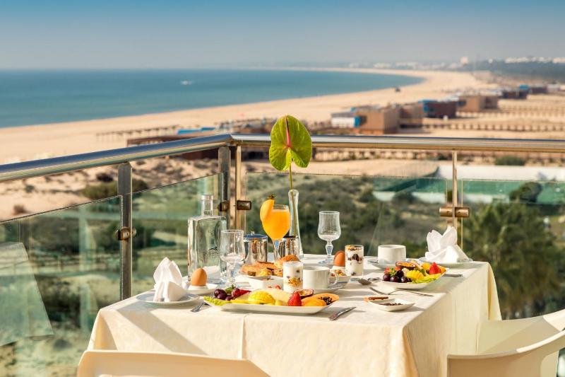 Two-Bedroom Apartment with Sea View image 4