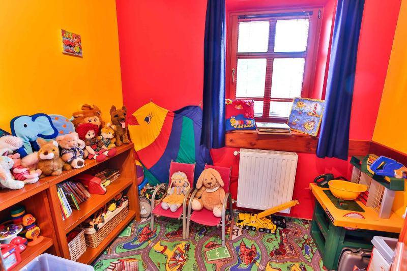 Family Apartment with Terrace image 3