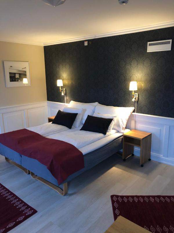 Superior Double Room image 1