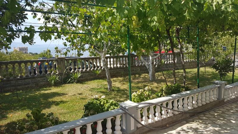 Double Room with Balcony image 4