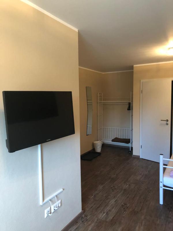 Single Room image 3