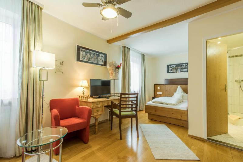 Single Room image 2