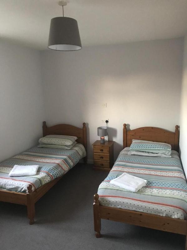 Twin Room with Shower image 1