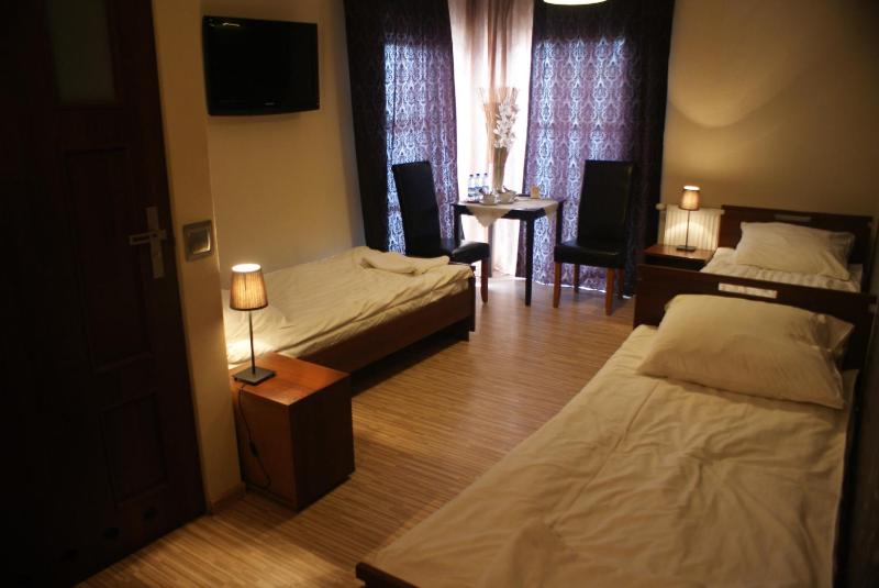 Comfort Twin Room image 1