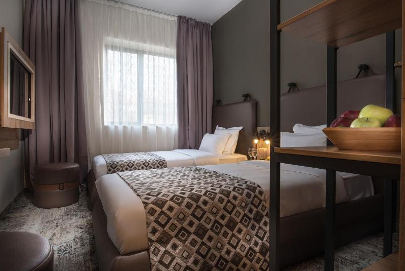 Mini Twin Room - Free Wifi and Free Tea and Coffee Equipment image 4
