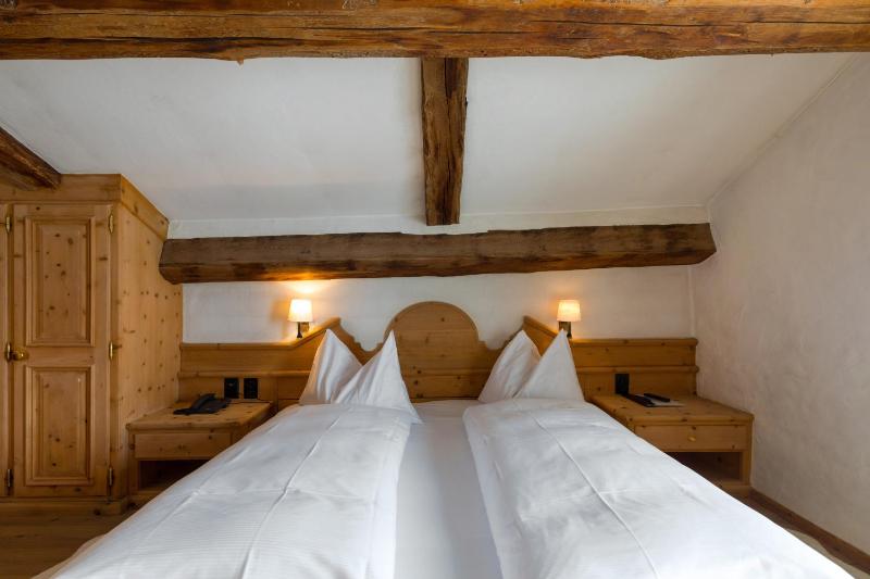Double Room Grand image 3