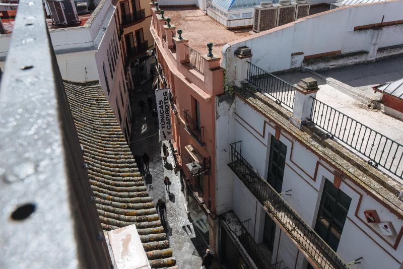 Deluxe Suite image 2