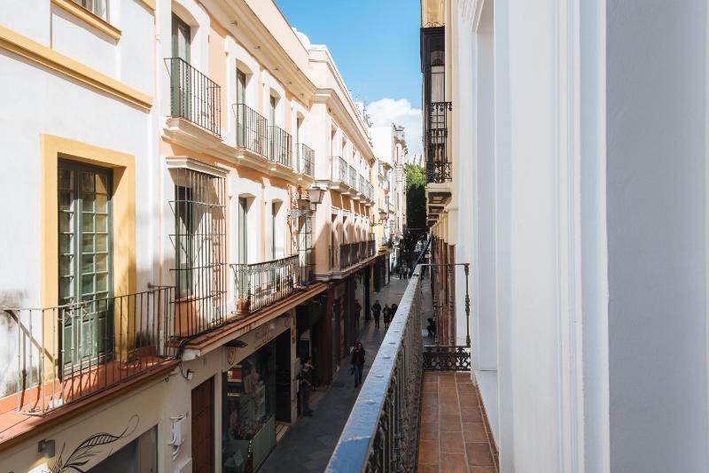 Deluxe Suite image 3