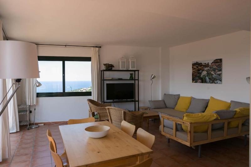 2 bedroom apartment in Begur center. Sea views terrace and pool Ref:H09 - image 12