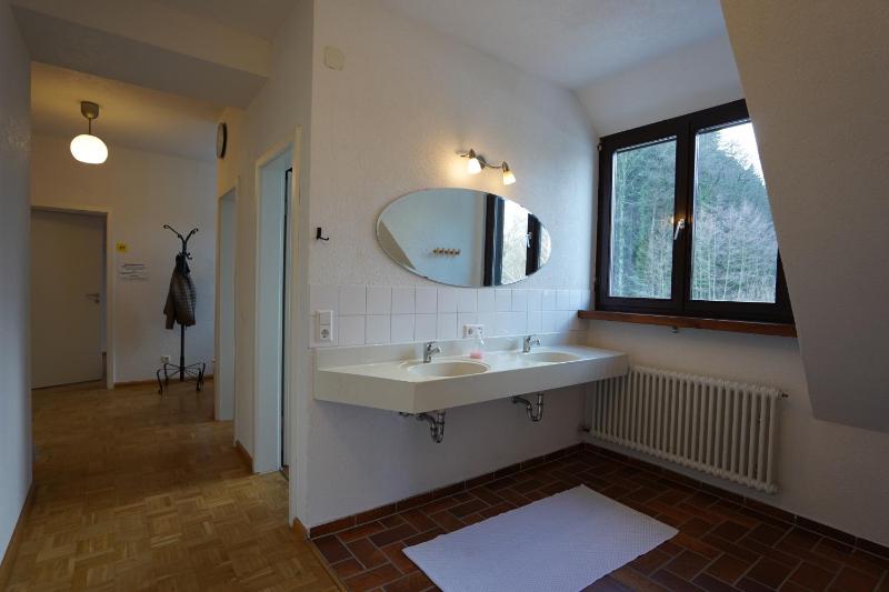 Budget Double Room image 2