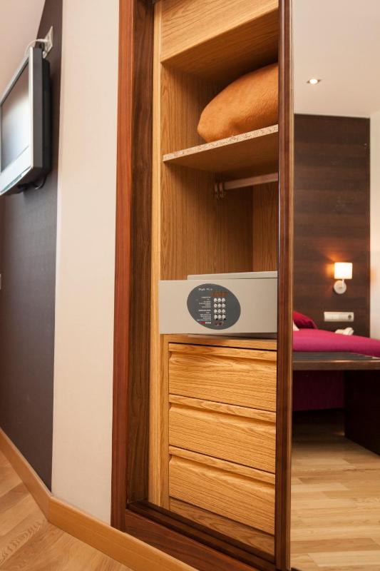 Triple Room image 2