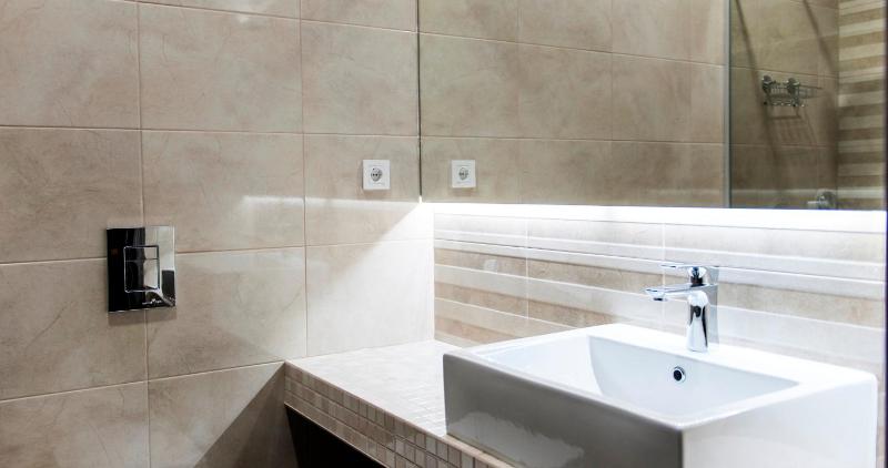 Standard Double or Twin Room image 4