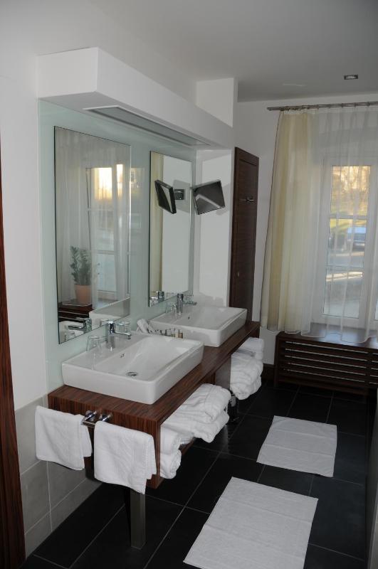 Deluxe Apartment image 3