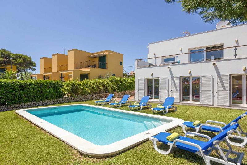 Three-Bedroom Villa image 1