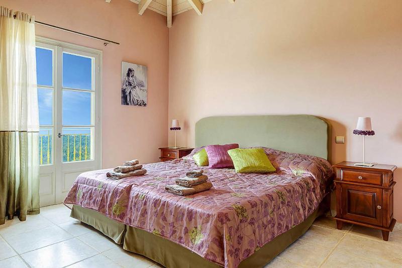 Three-Bedroom Villa image 3