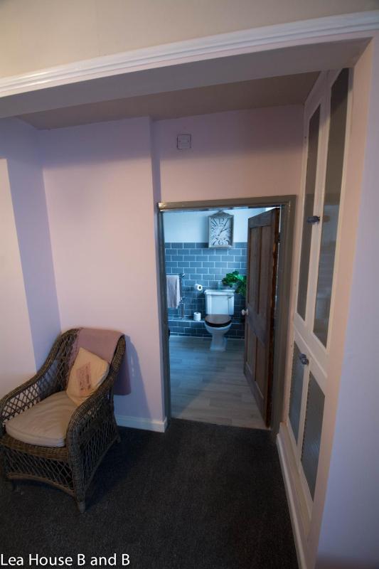 Double or Twin Room image 3