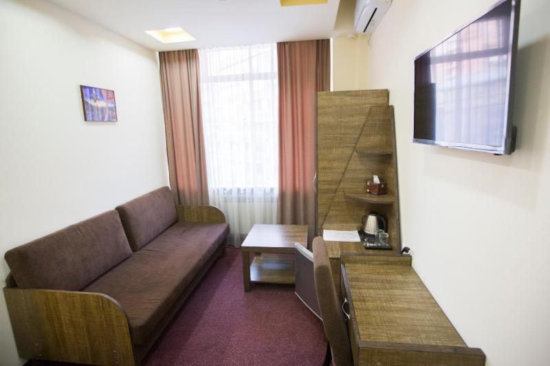 Triple Room image 1