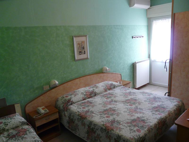 Triple Room image 2