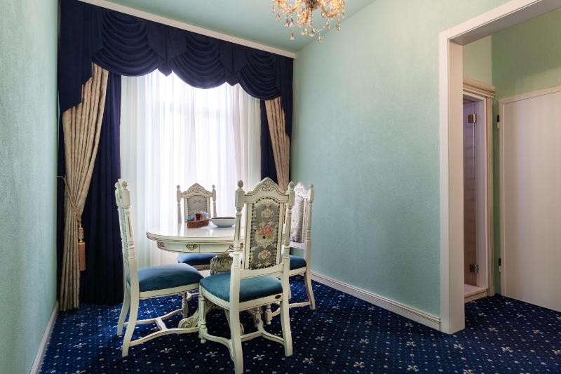 JMR Royal -Luxury Rooms & Private Sauna - image 12