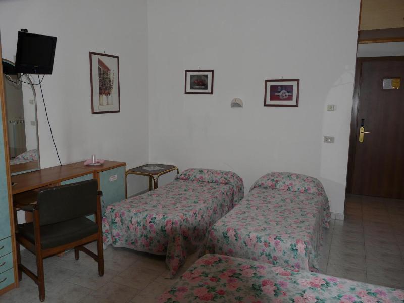 Quadruple Room image 2
