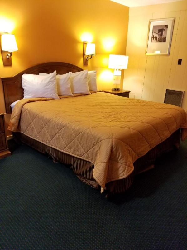 King Room image 2