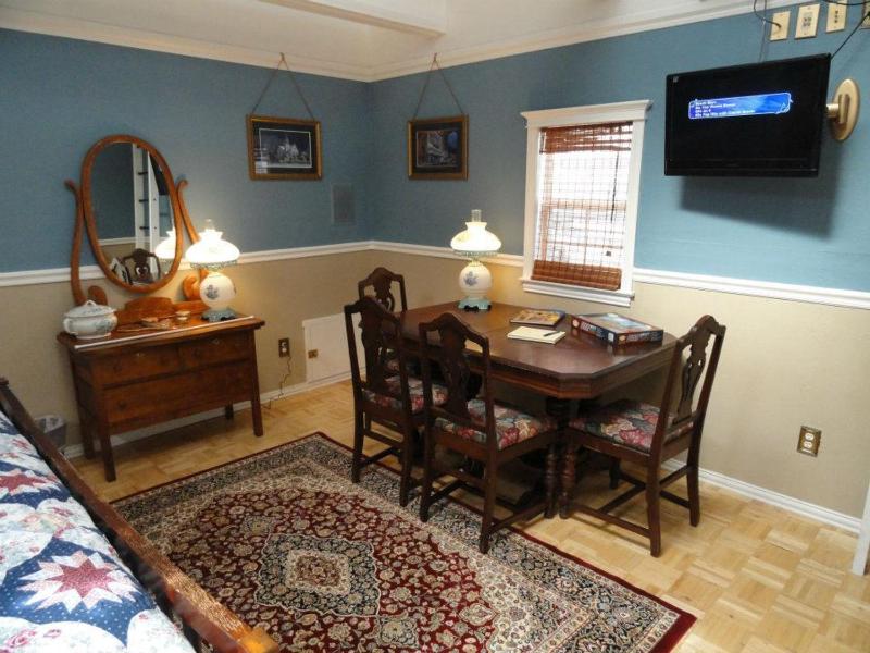 King Room image 2