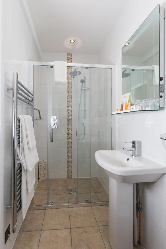 Superior Classic Ensuite Room image 1