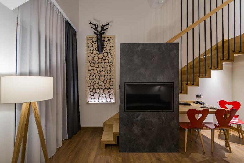 Deluxe Room image 1