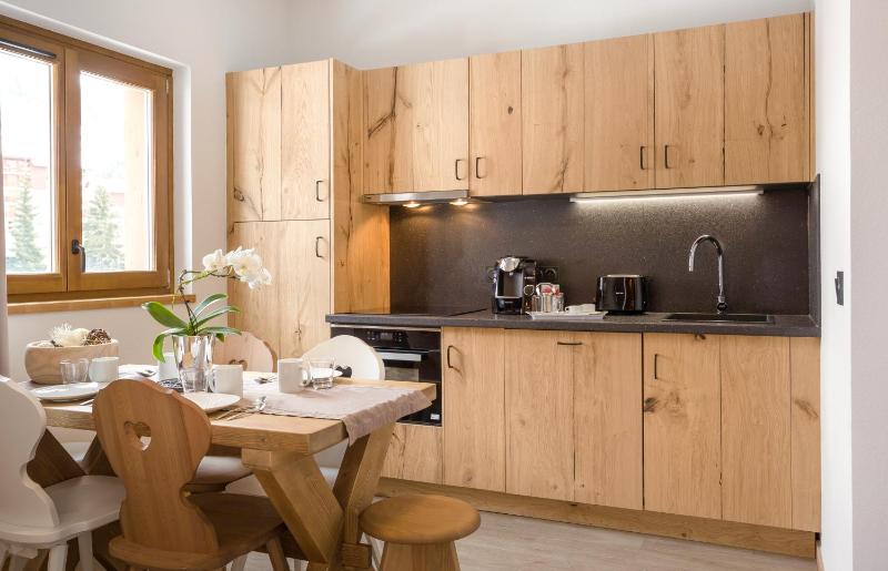 One-Bedroom Apartment with Spa Access image 1