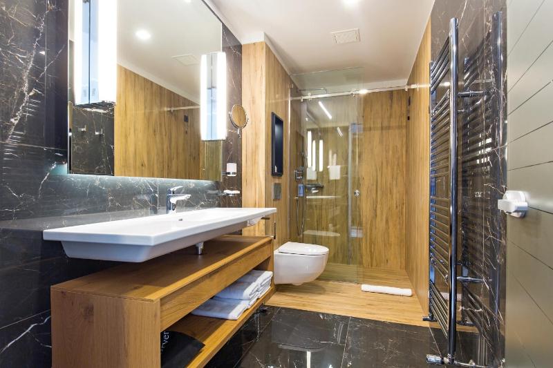 Double Room image 4