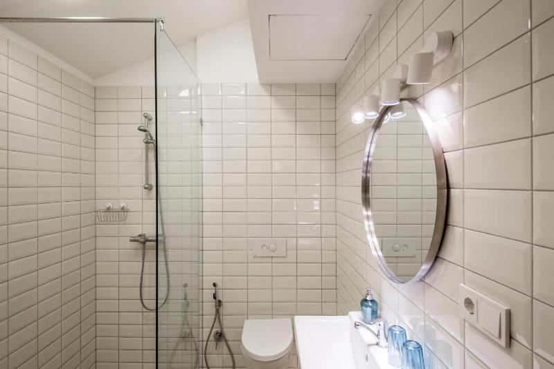 Maironis 2 - Grand Apartment in the Heart of Kaunas - image 6