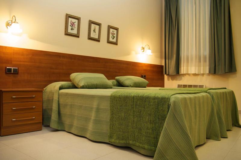 Hostal El Catalán - image 13
