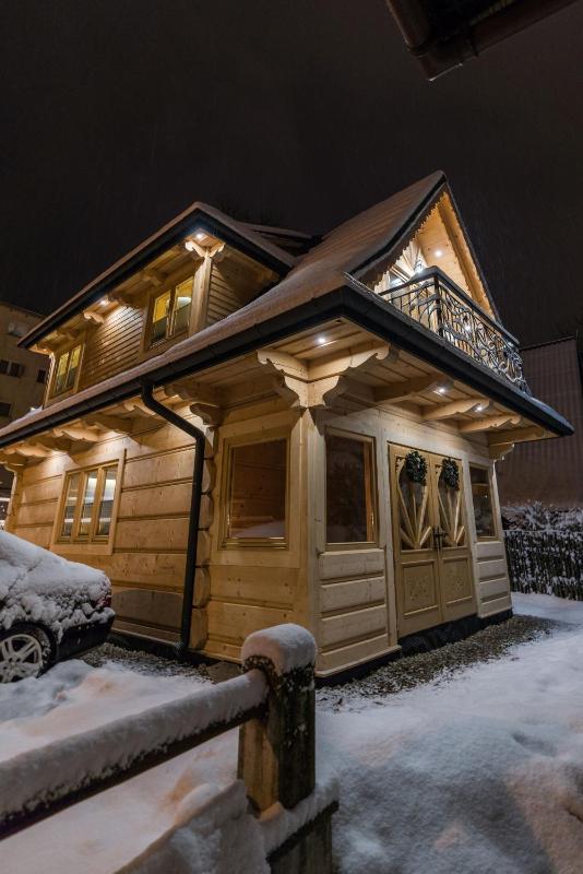 Two-Bedroom Chalet image 2