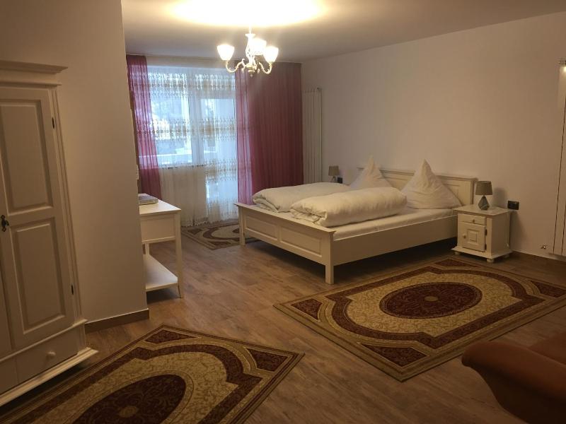 Double Room image 2